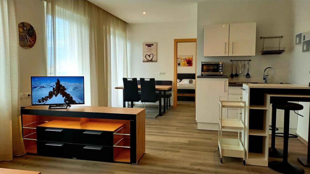 Hotel Garni Gruener Baum Laives Eksteriør bilde