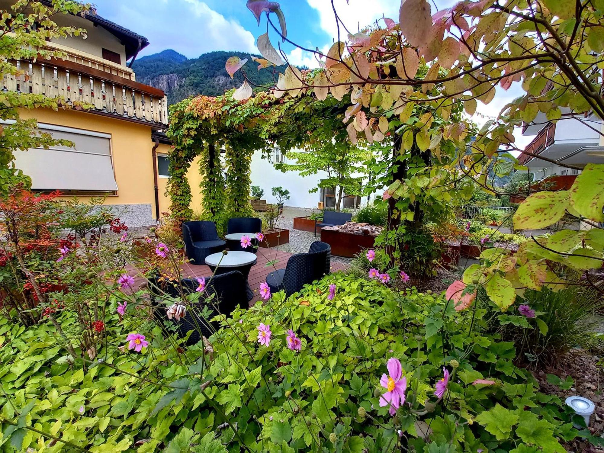 Hotel Garni Gruener Baum Laives Eksteriør bilde